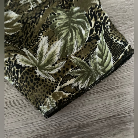 Handmade green patterned print dress - Picture 6 of 7